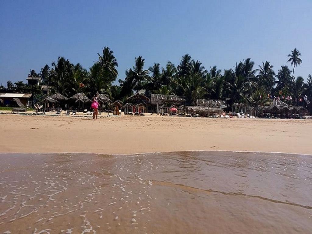 Time N Tide Beach Resort Hikkaduwa Exterior foto